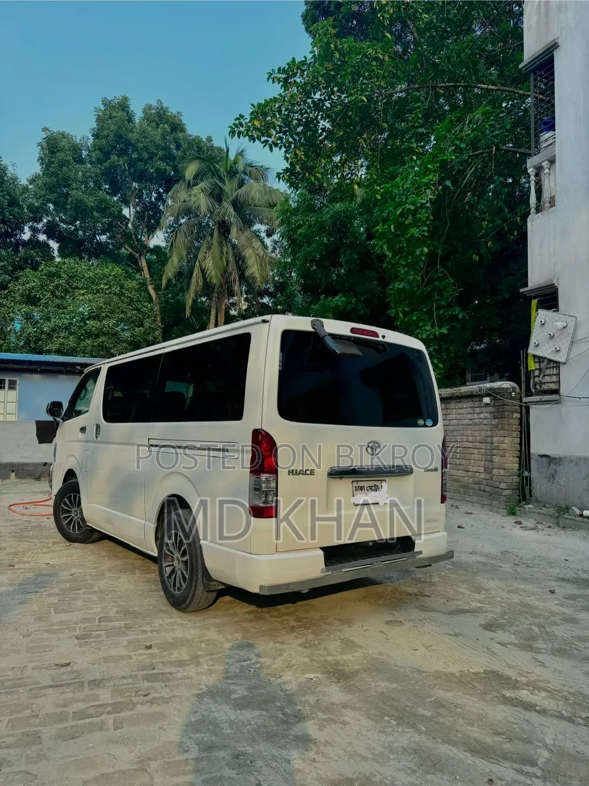 Toyota HiAce 2016 White