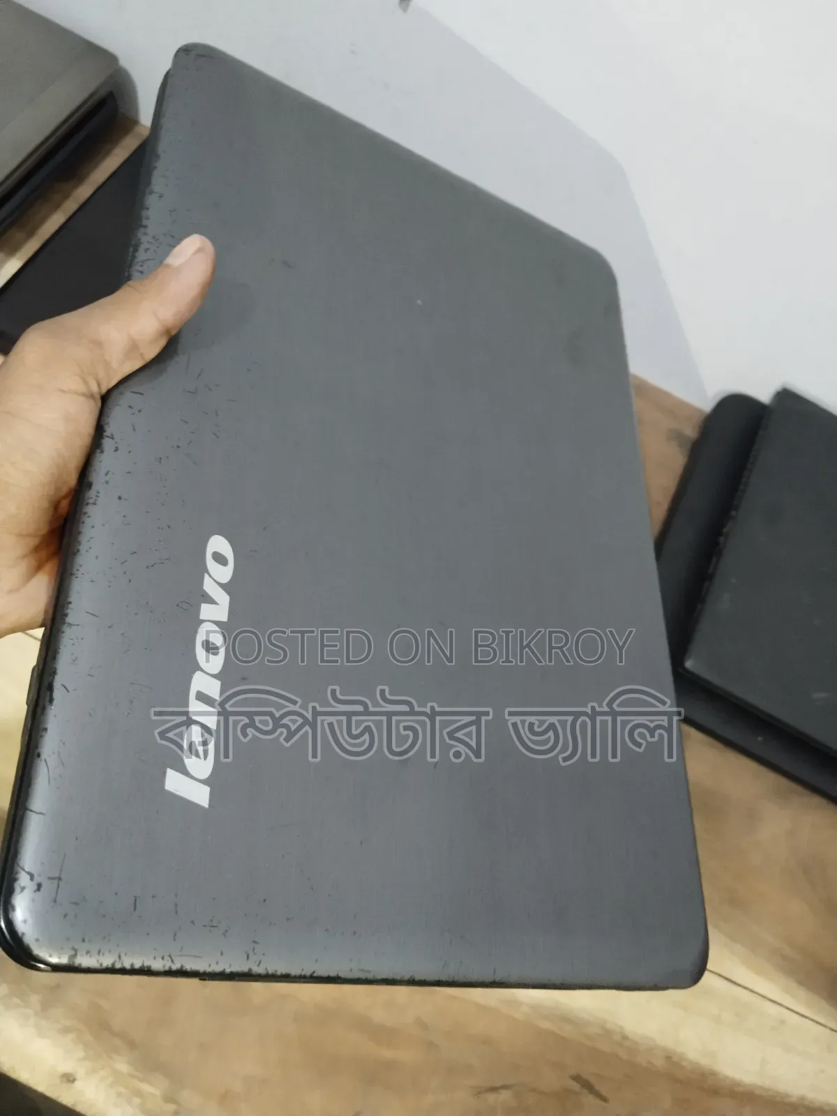 Laptop Lenovo 2GB Intel Pentium HDD+SSD 320GB