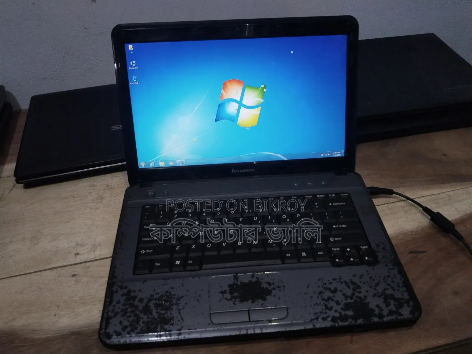 Laptop Lenovo 2GB Intel Pentium HDD+SSD 320GB