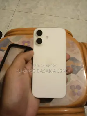 New Apple iPhone 17 256 GB White
