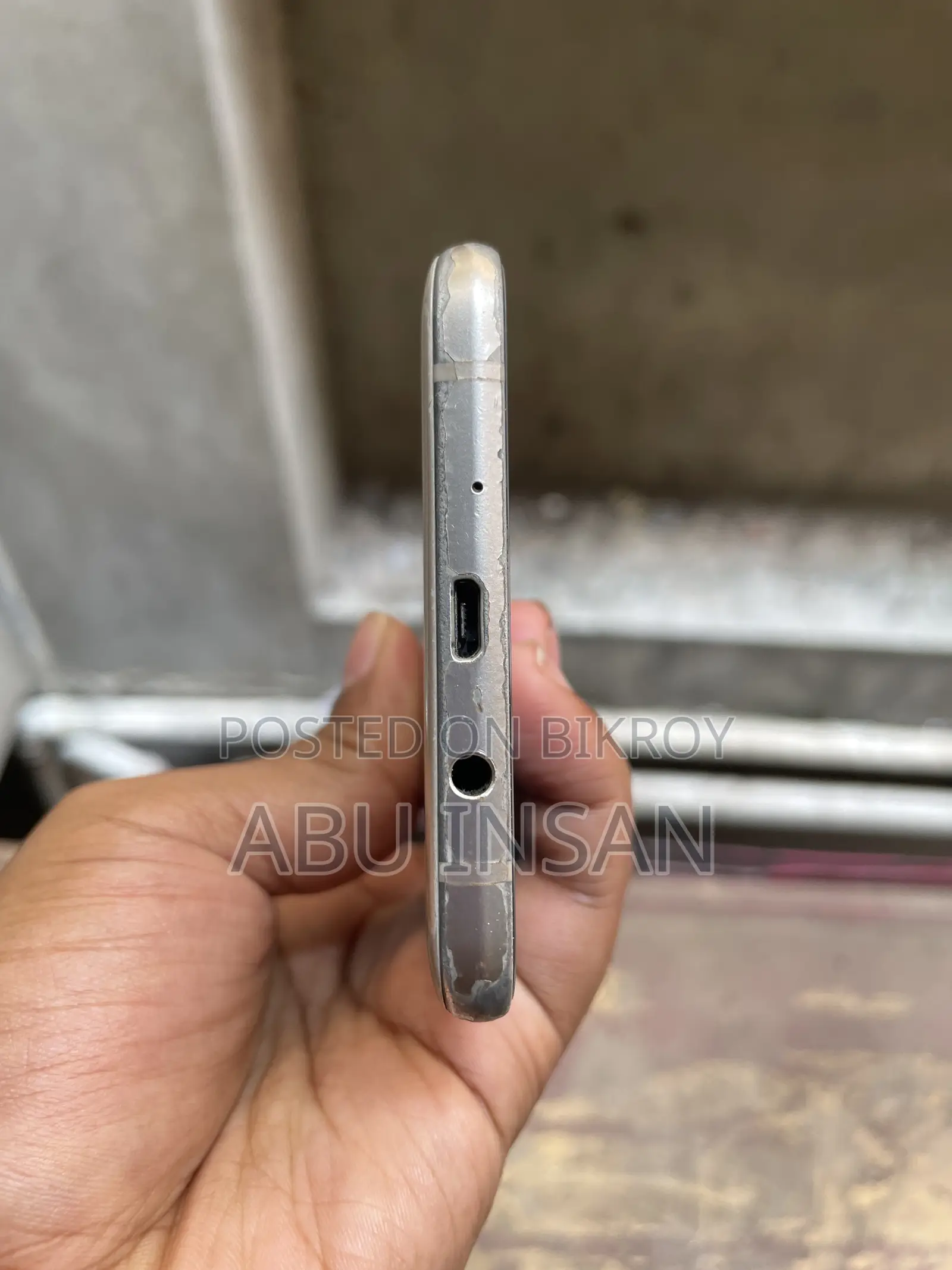 Samsung Galaxy J7 16 GB Gold