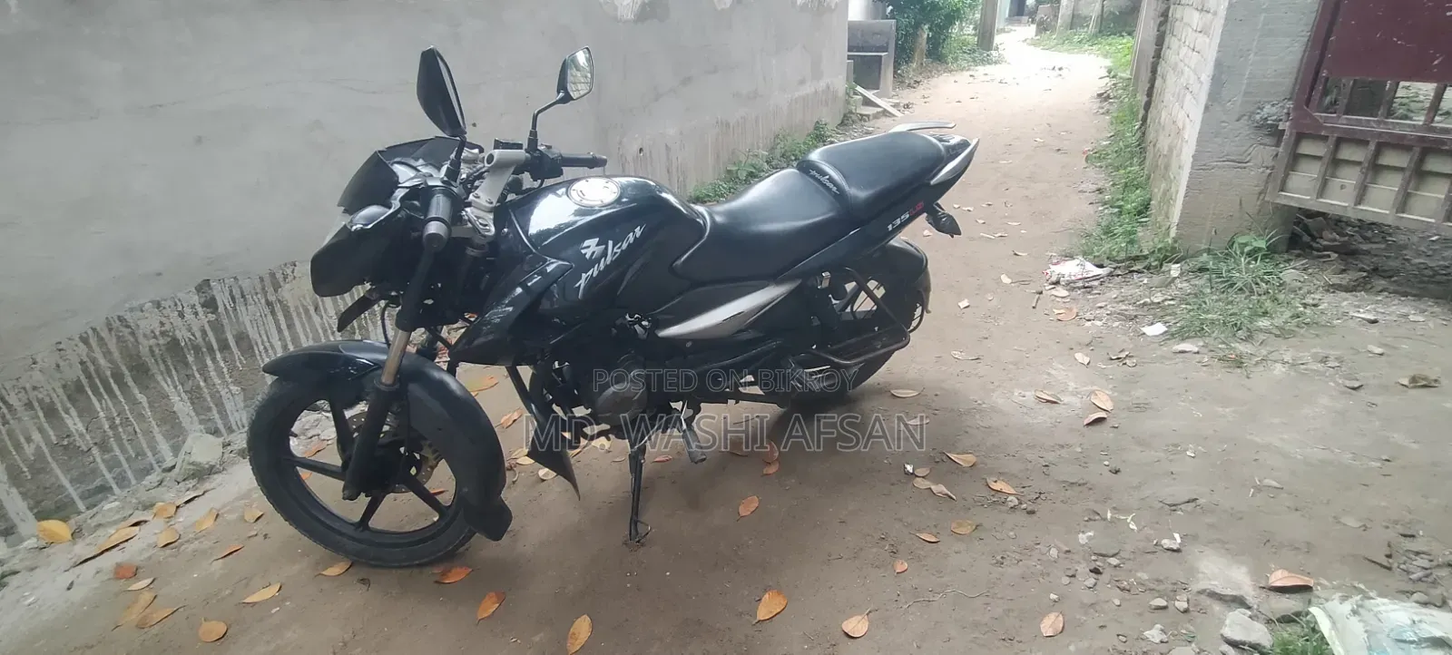 Bajaj Pulsar 135 LS 2012 Black