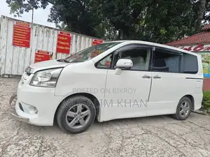 Toyota HiAce 2009 White