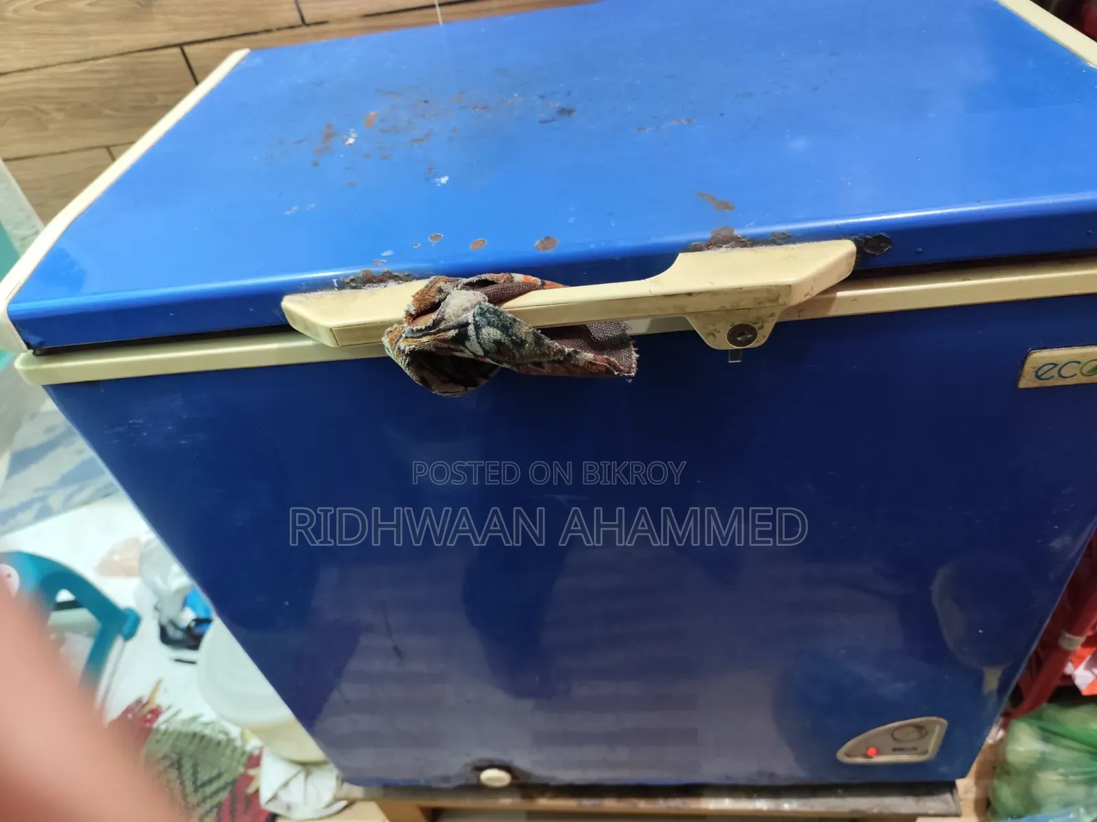 Old Working Deep Fridge for Sale.