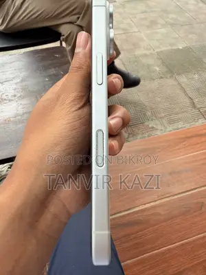 Apple iPhone 16 128 GB White