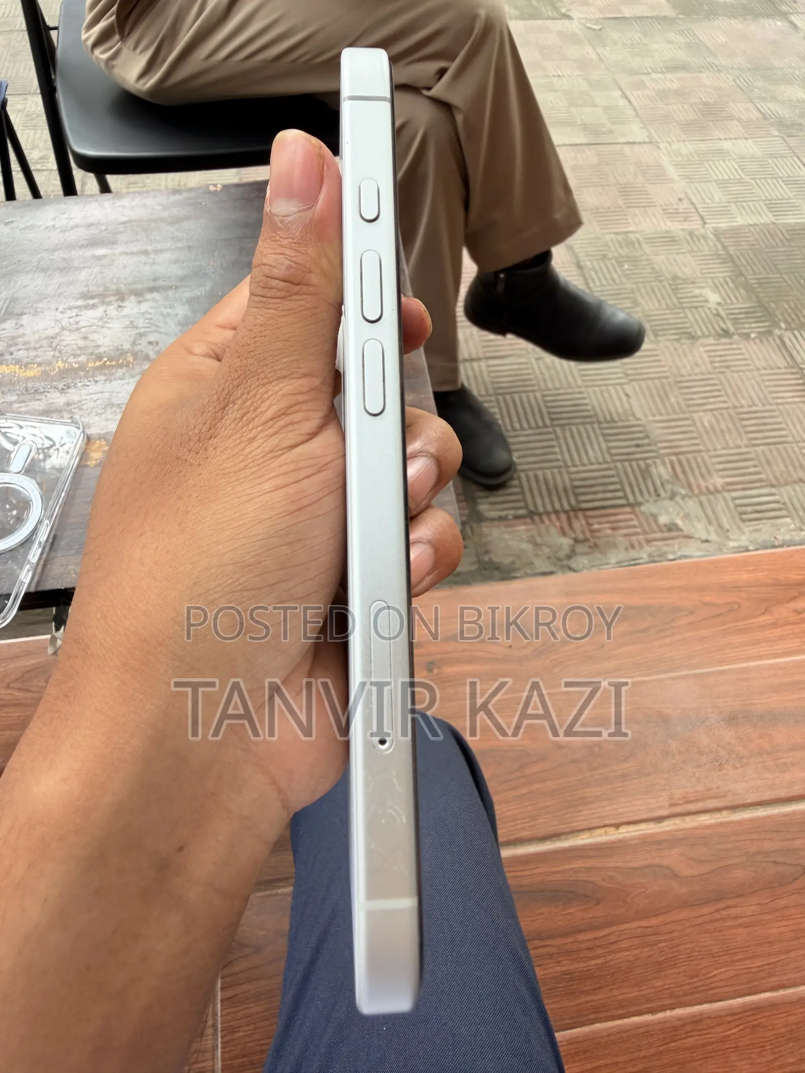 Apple iPhone 16 128 GB White