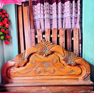 Selling a 5/7 feet bed