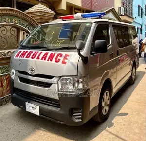 Toyota HiAce ২০২১ সিলভার