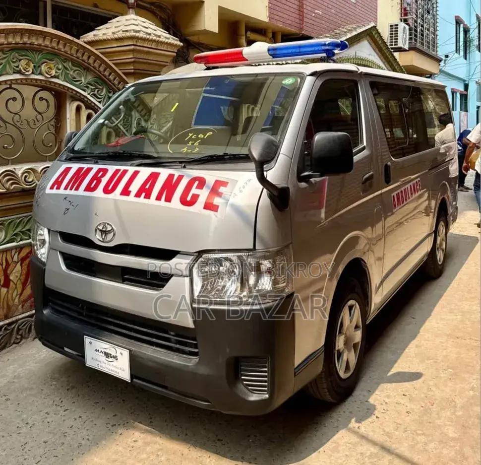 Toyota HiAce 2021 Silver