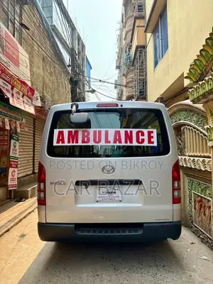Toyota HiAce 2021 Silver