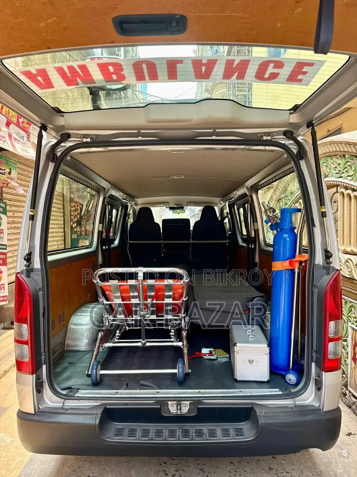 Toyota HiAce 2021 Silver