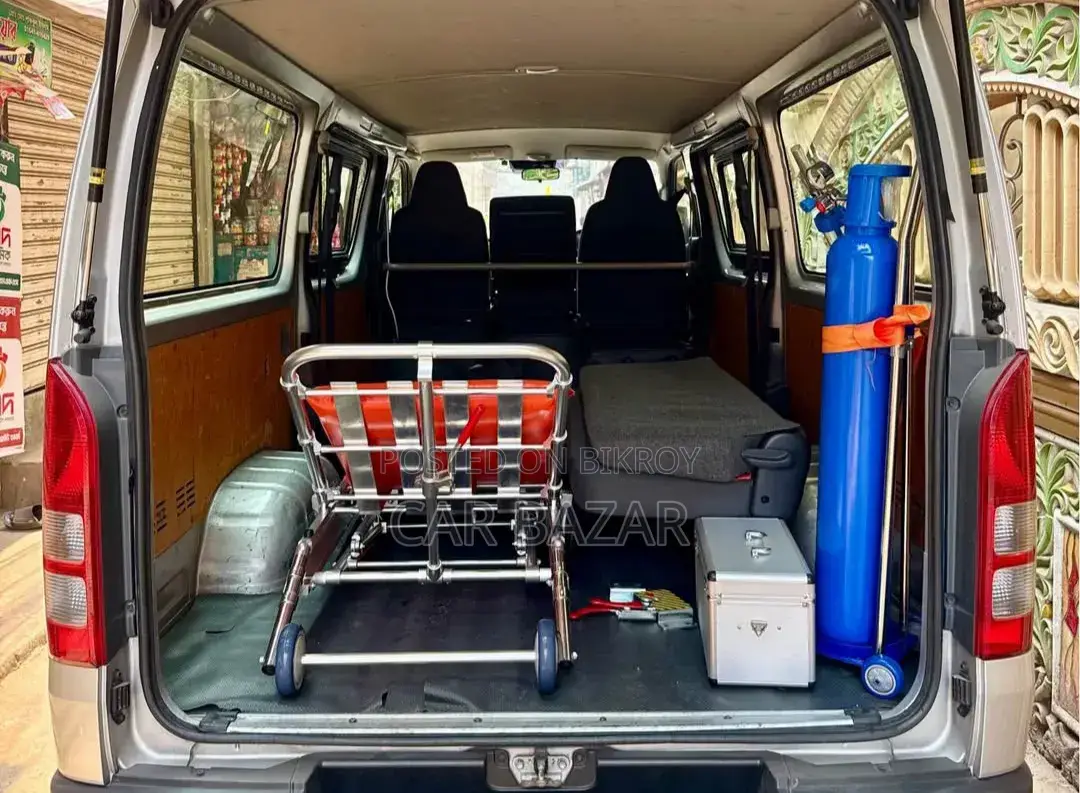 Toyota HiAce 2021 Silver