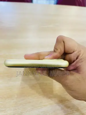 অ্যাপল আইফোন ১১ ১২৮ জিবি হলুদ