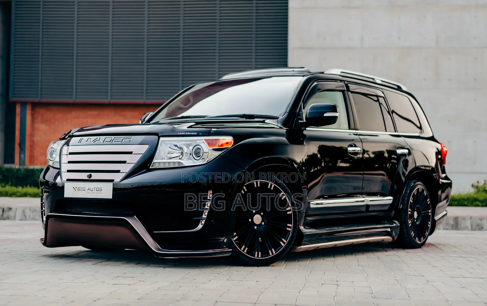 Toyota Land Cruiser 4.6 V8 ZX 2013 Black