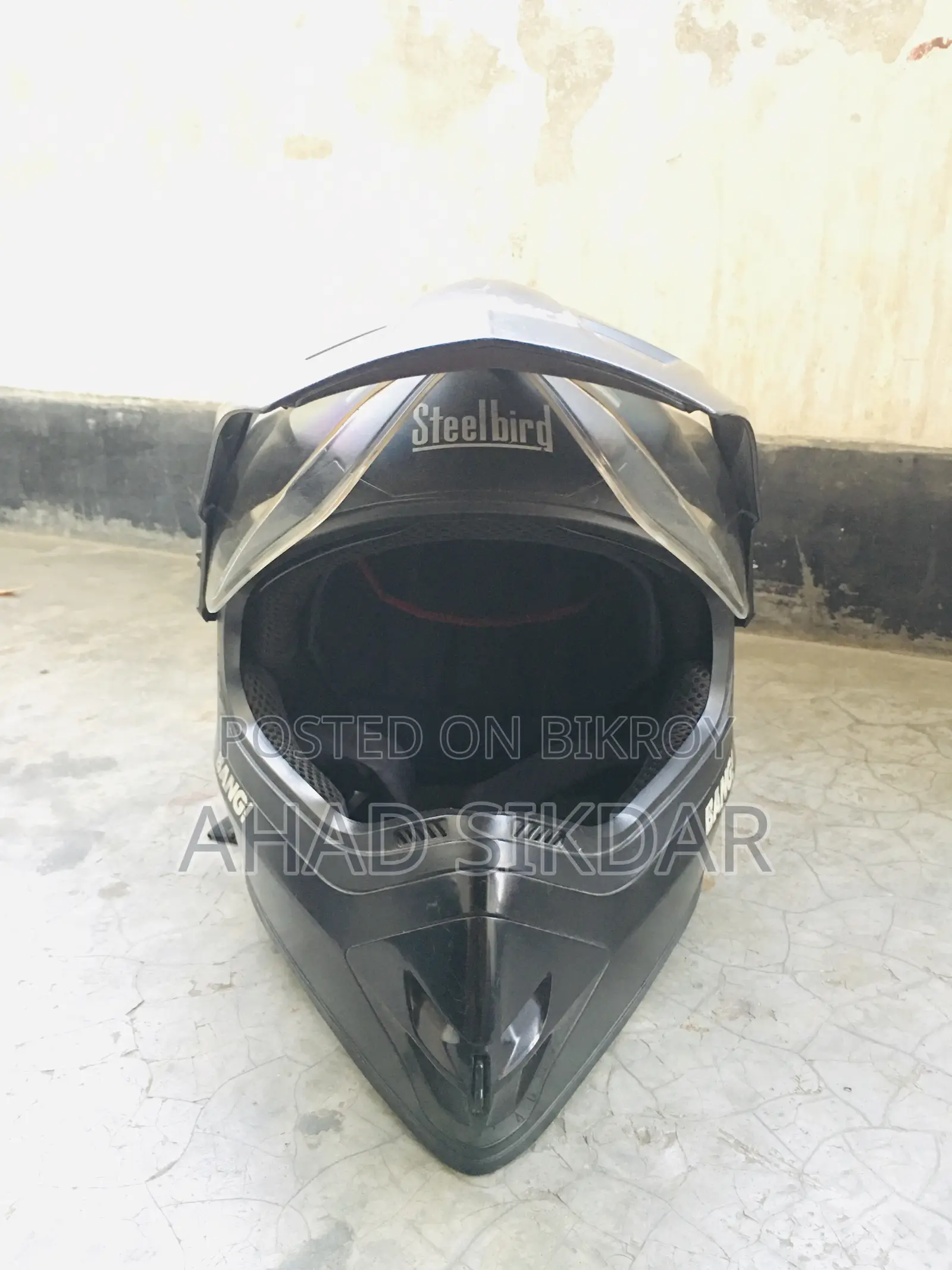 Moto Ride Helmet. Full Face Cover