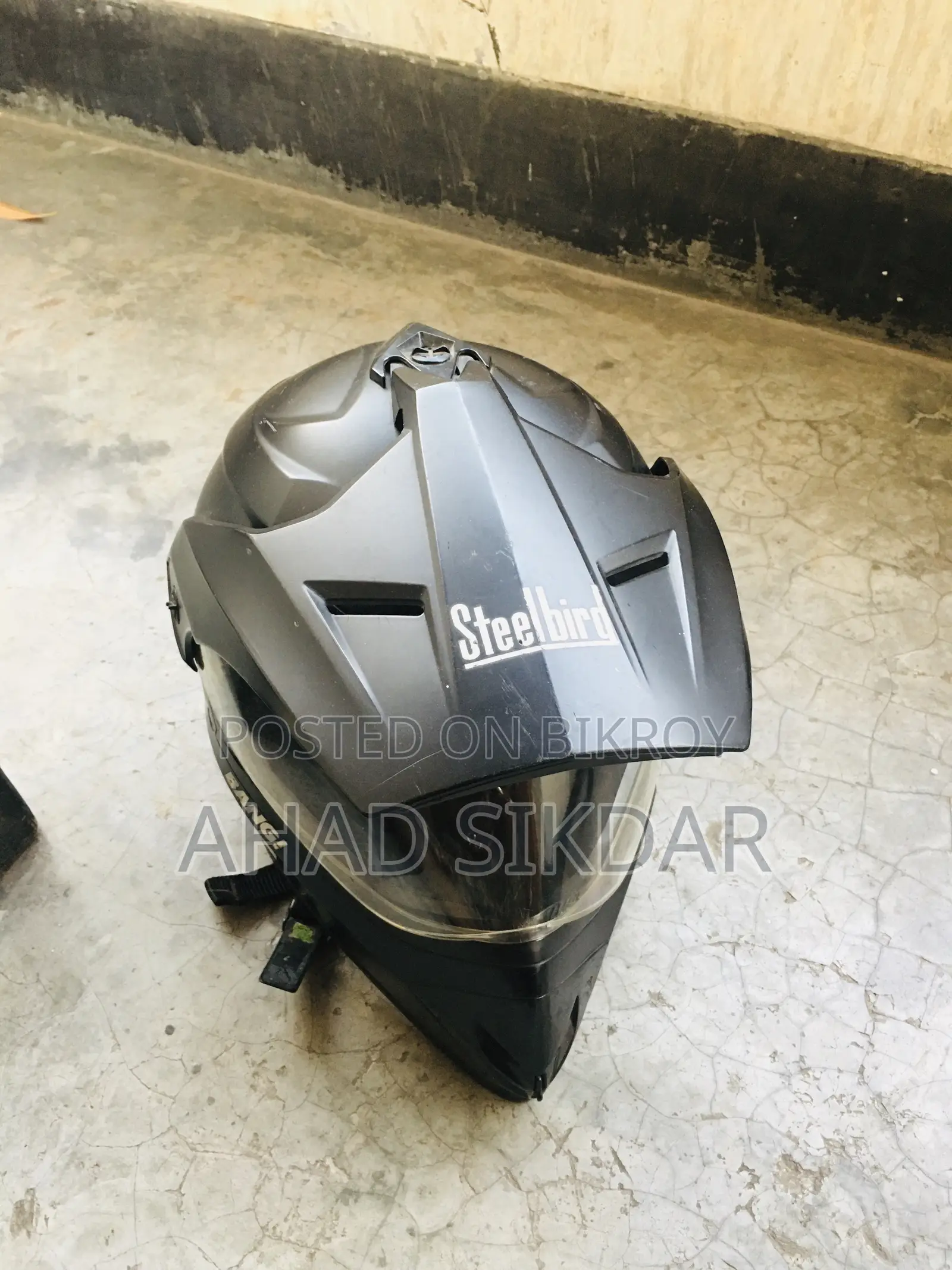 Moto Ride Helmet. Full Face Cover