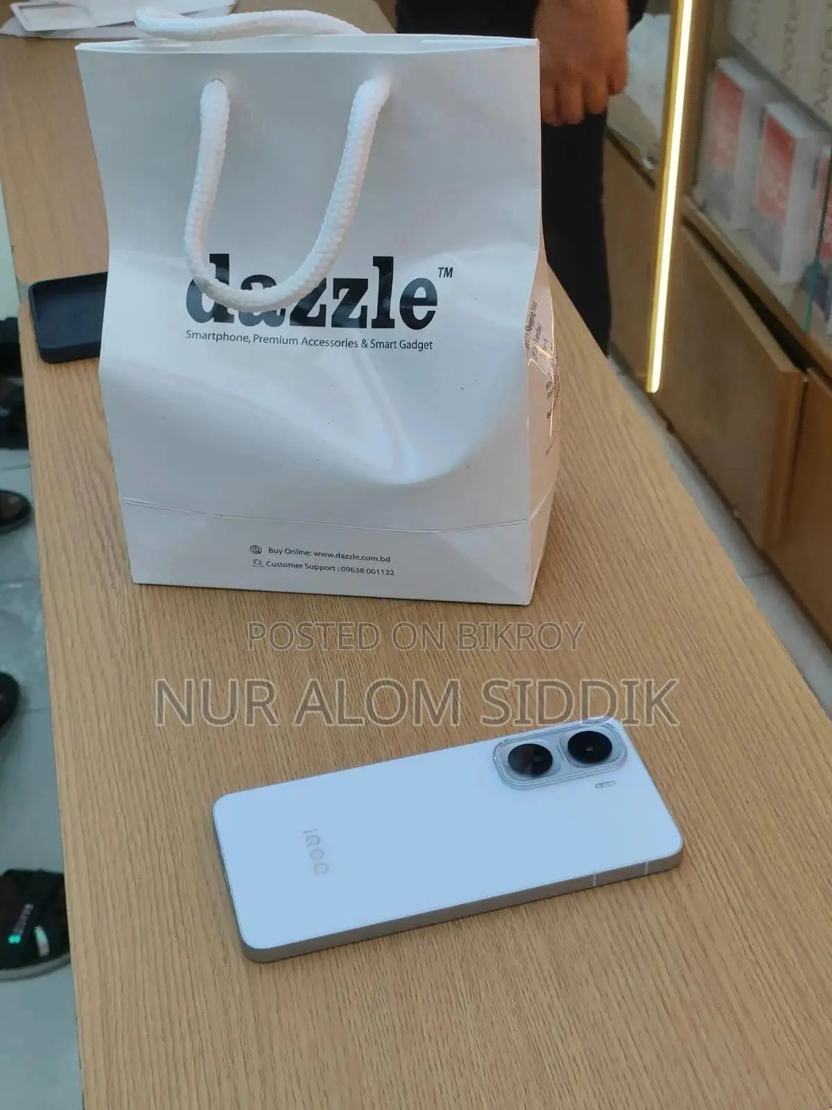 iQOO Neo11 256 GB White