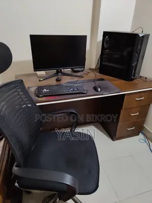 Office Table And Black Chair