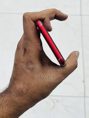 Apple iPhone XR 64 GB Red