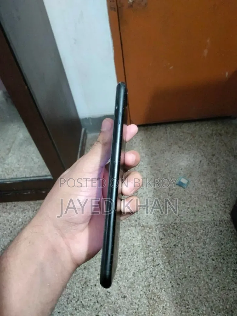 Apple iPhone 8 Plus 128 GB Black