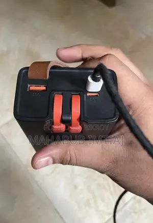 ৩০০০০ এমএএইচ পাওয়ার ব্যাংক