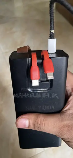 ৩০০০০ এমএএইচ পাওয়ার ব্যাংক