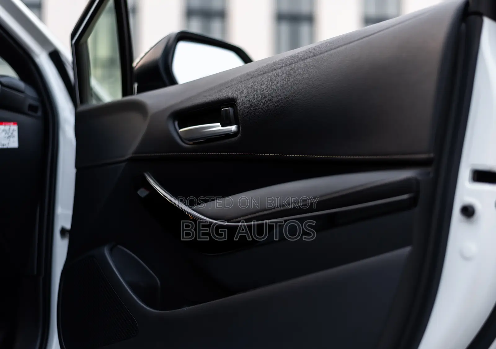 Toyota Corolla Hatchback 2022 White