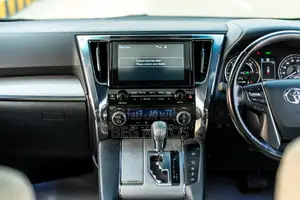 Toyota Alphard 2.5 Hybrid AWD 2018 Red