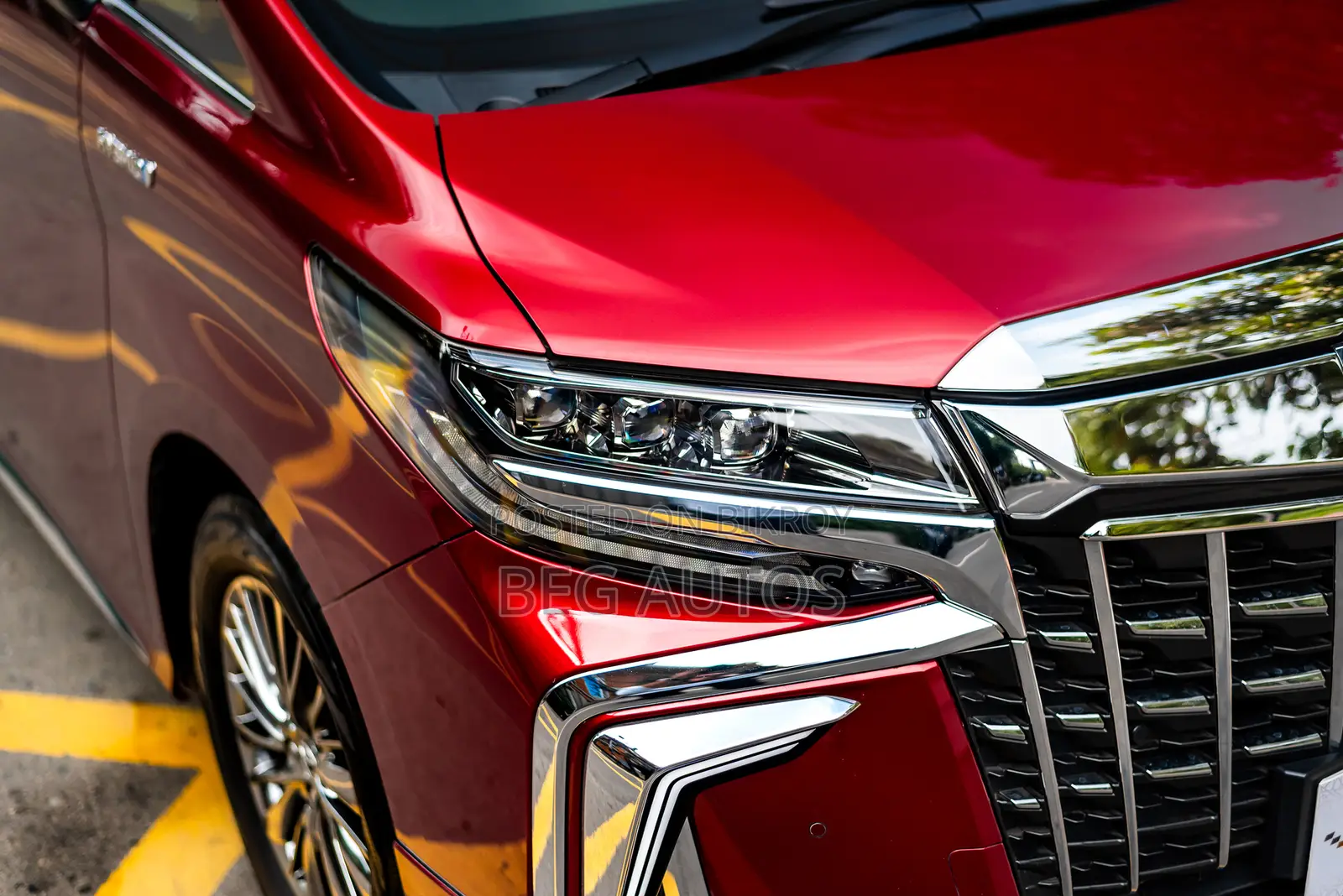 Toyota Alphard 2.5 Hybrid AWD 2018 Red