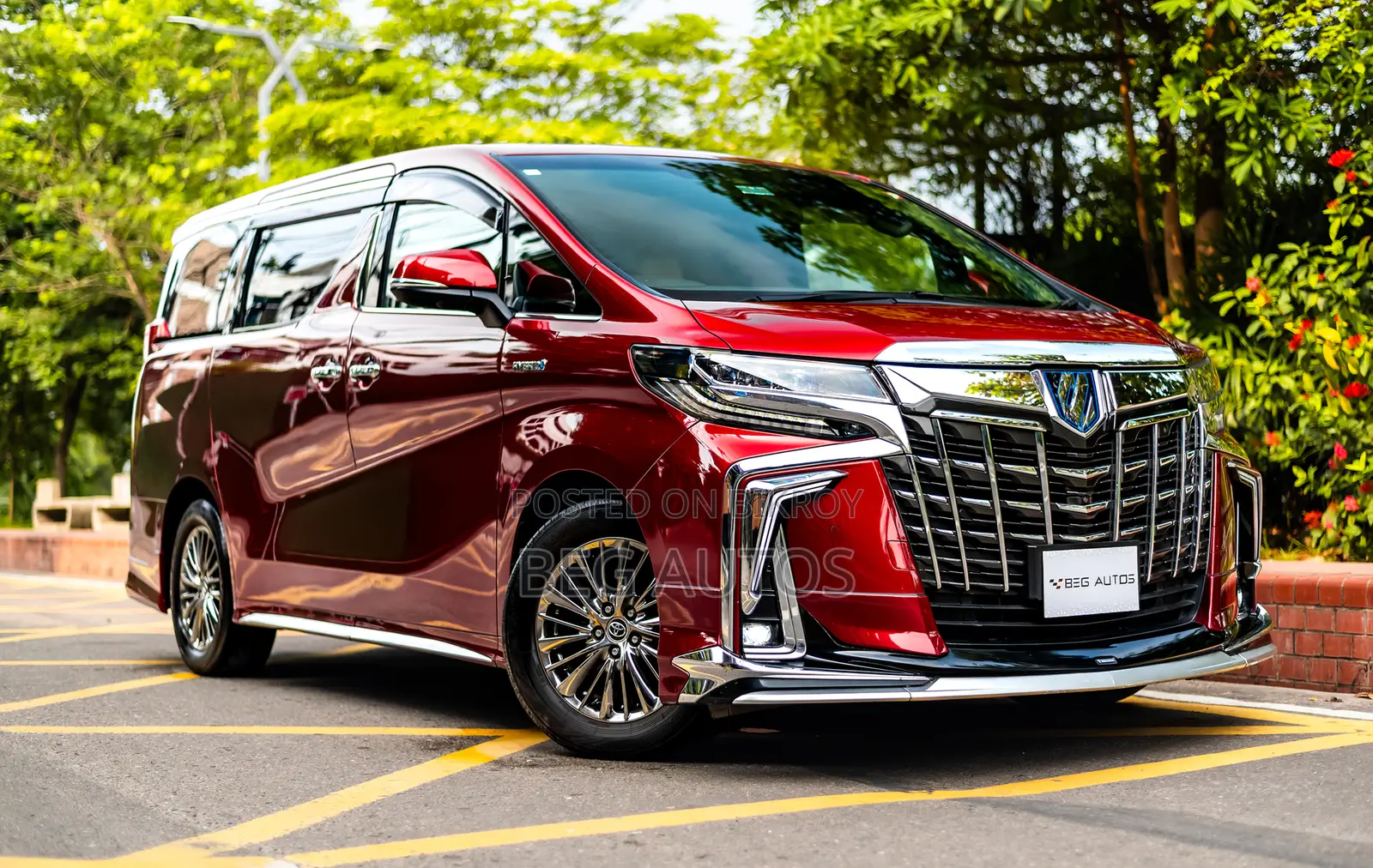 Toyota Alphard 2.5 Hybrid AWD 2018 Red
