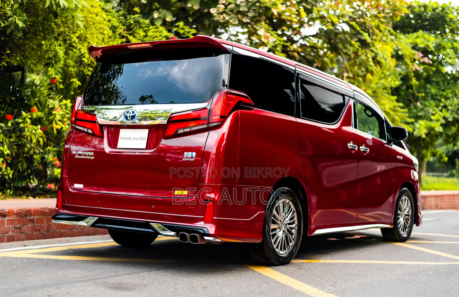 Toyota Alphard 2.5 Hybrid AWD 2018 Red