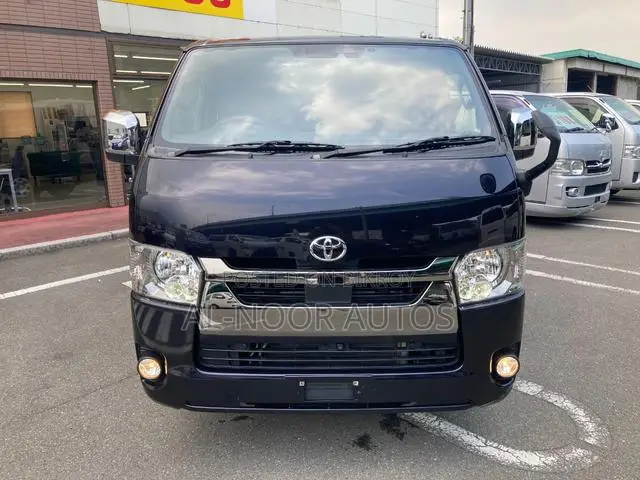 Toyota HiAce 2021 Black