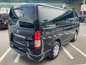 Toyota HiAce 2021 Black