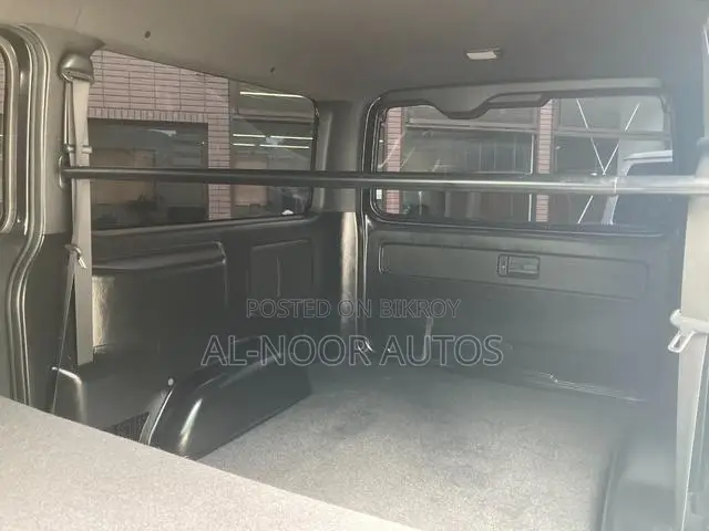 Toyota HiAce 2021 Black