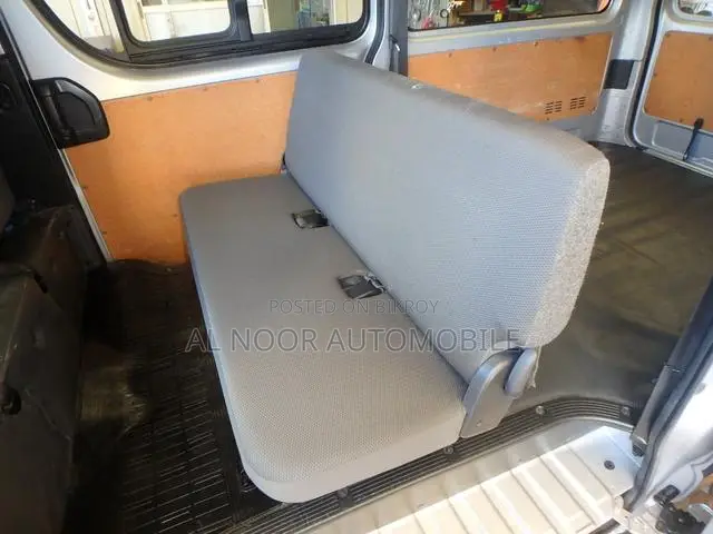 Toyota HiAce 2021 Silver