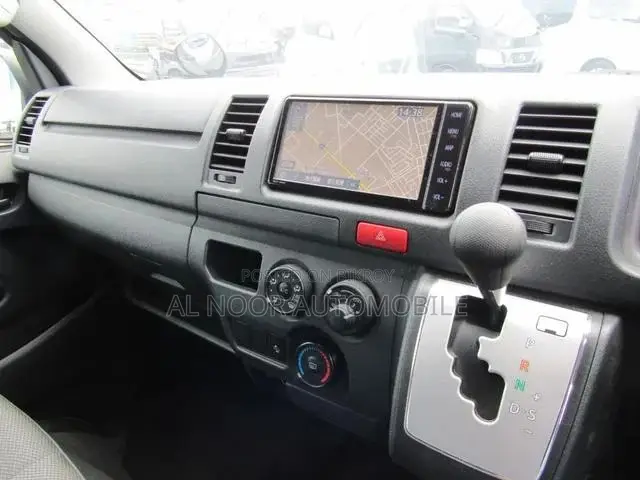 Toyota HiAce 2021 Silver