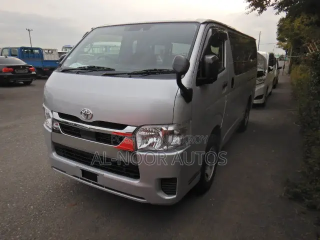 Toyota HiAce 2021 Silver