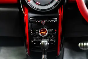 Mini Cooper John Cooper Works 2dr Convertible (1.6L 4cyl Turbo 6M) 2014