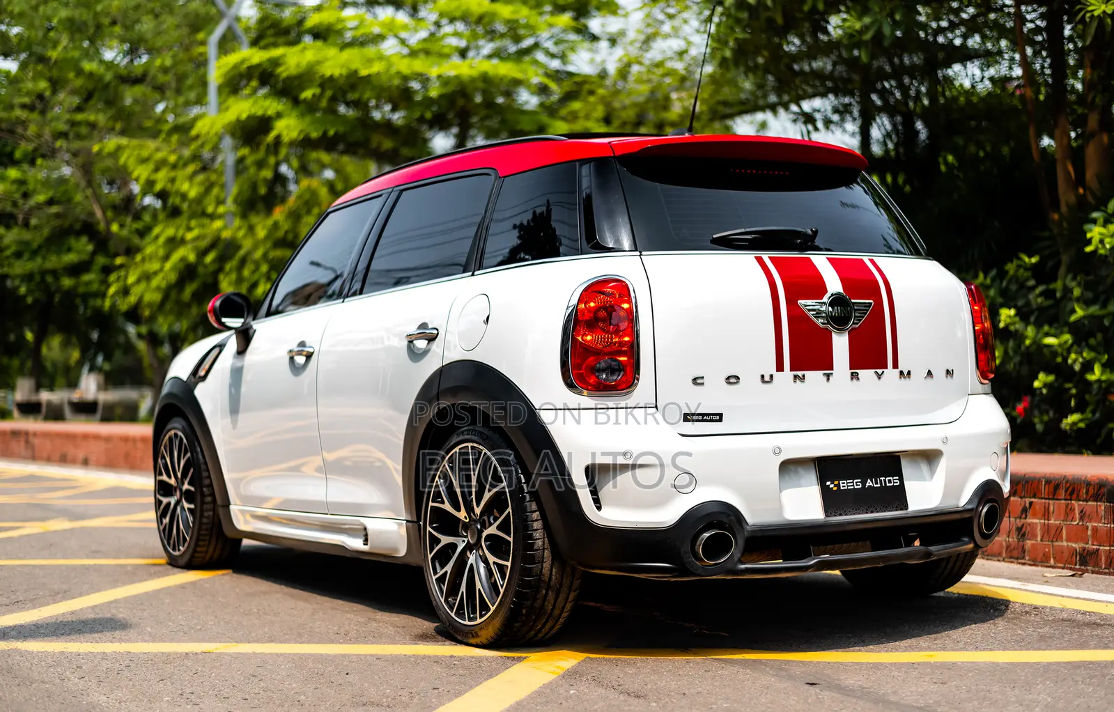 Mini Cooper John Cooper Works 2dr Convertible (1.6L 4cyl Turbo 6M) 2014