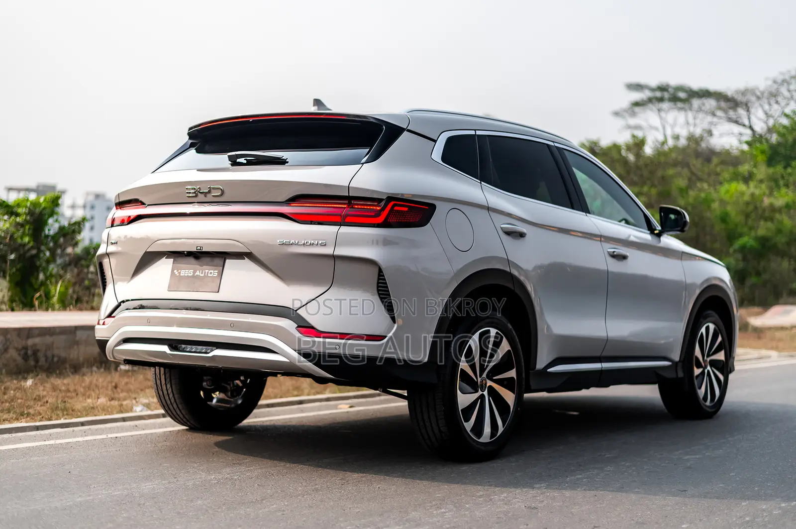 New BYD Sealion 06 DM-i Luxury 2026 Gray