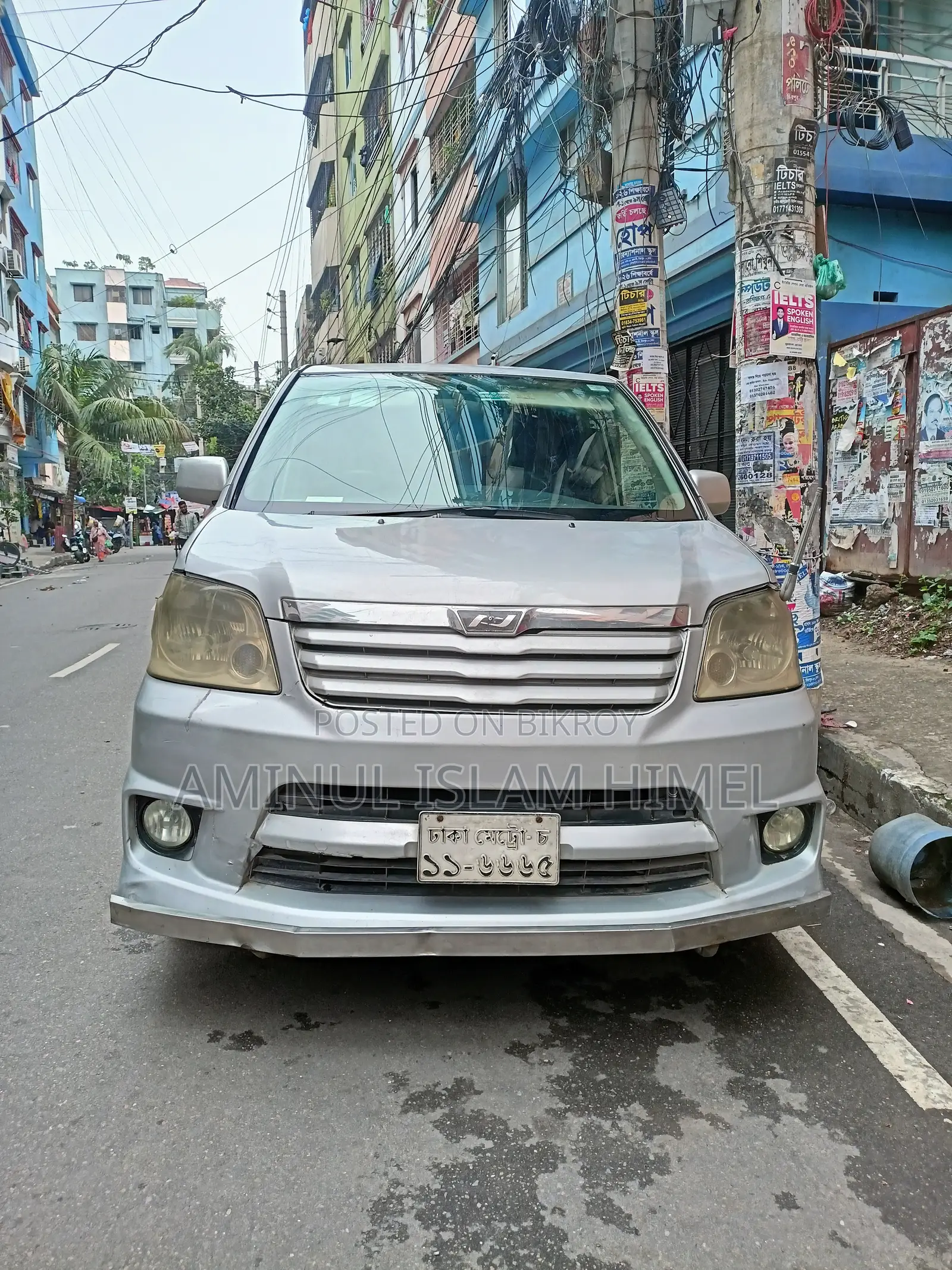 Toyota Noah 2.0 Front Wheel Drive (8 Seater) 2002 Silver