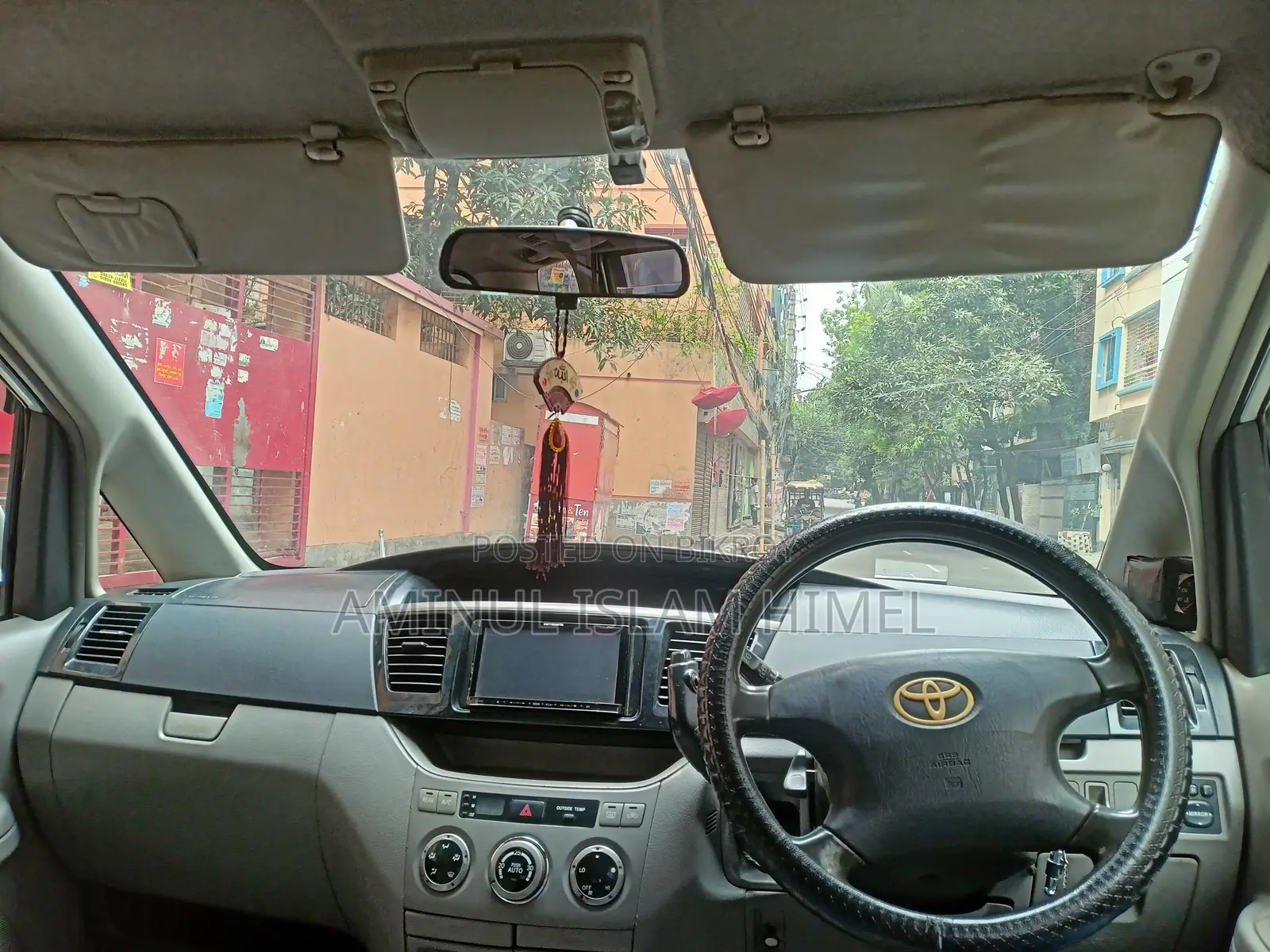 Toyota Noah 2.0 Front Wheel Drive (8 Seater) 2002 Silver