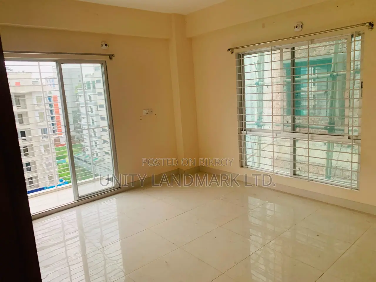 Furnished 3-bedroom Apartment in Uproperty, Jamuna Future Park for Sale