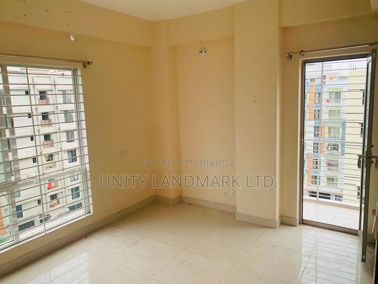 Furnished 3-bedroom Apartment in Uproperty, Jamuna Future Park for Sale