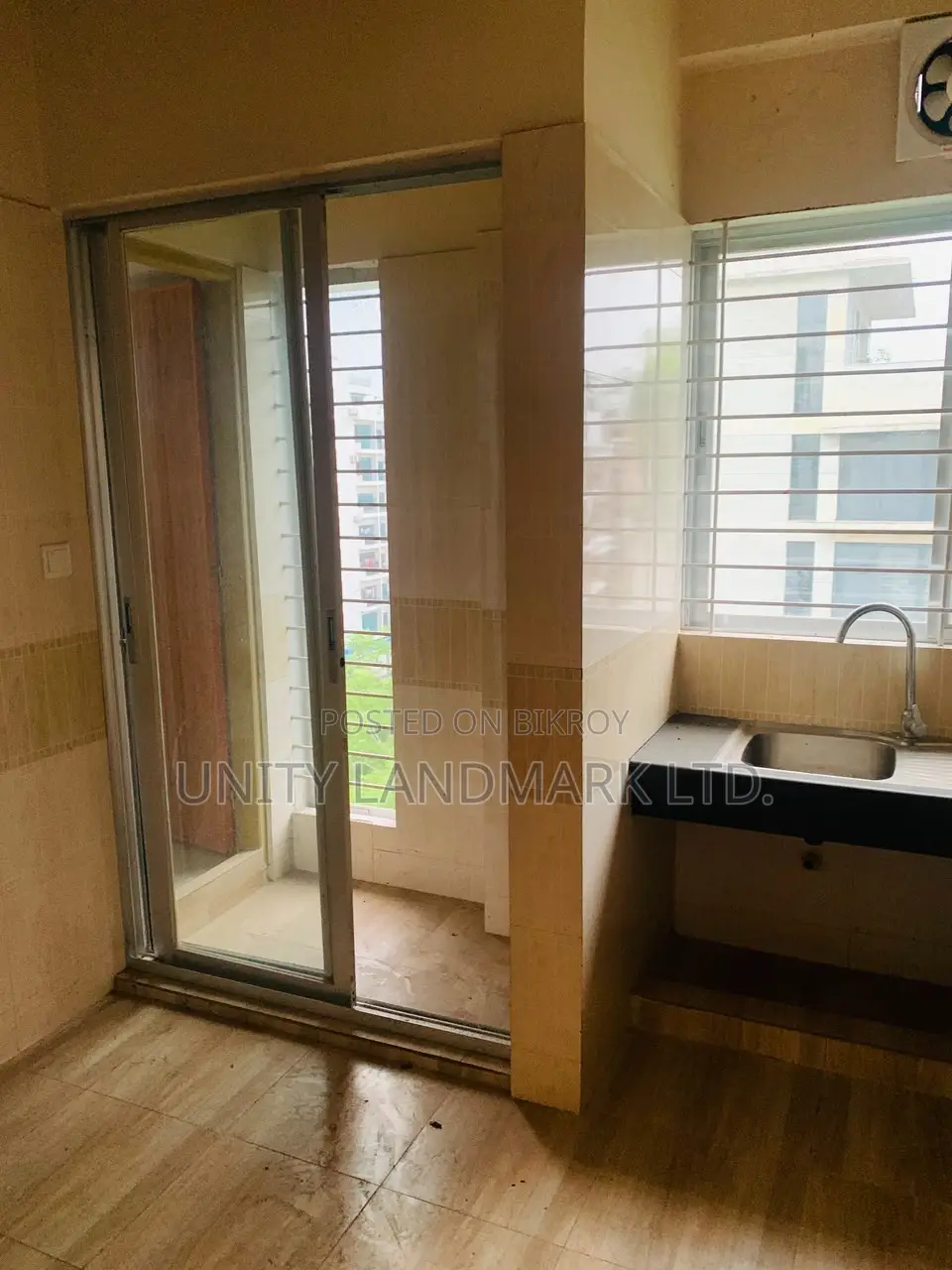 Furnished 3-bedroom Apartment in Uproperty, Jamuna Future Park for Sale
