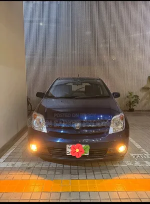 টয়োটা আইএসটি ২০১৩ নীল