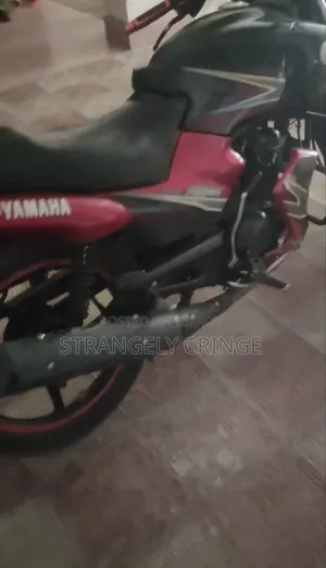 Yamaha 2010 Black