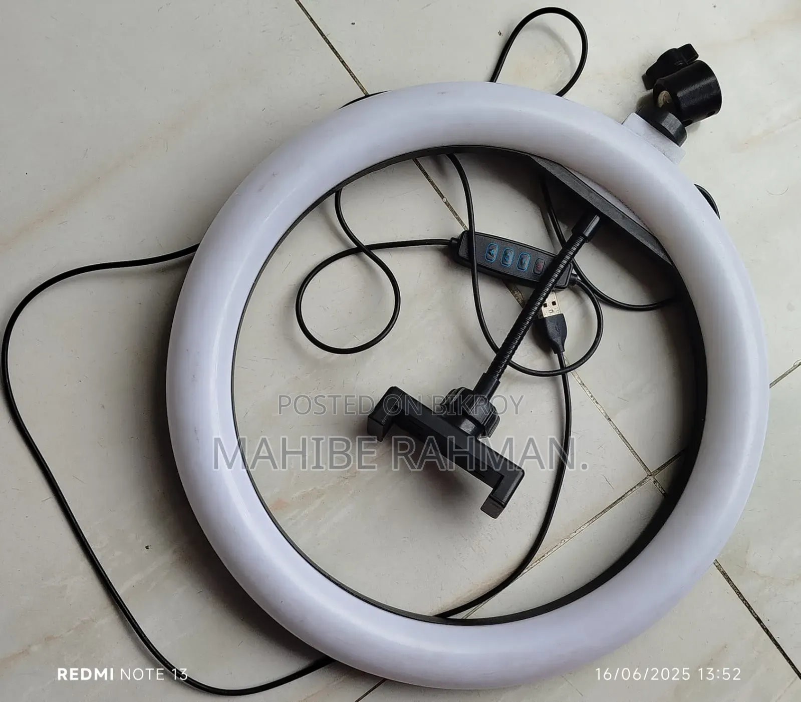 Ring Light 12 Inches New.