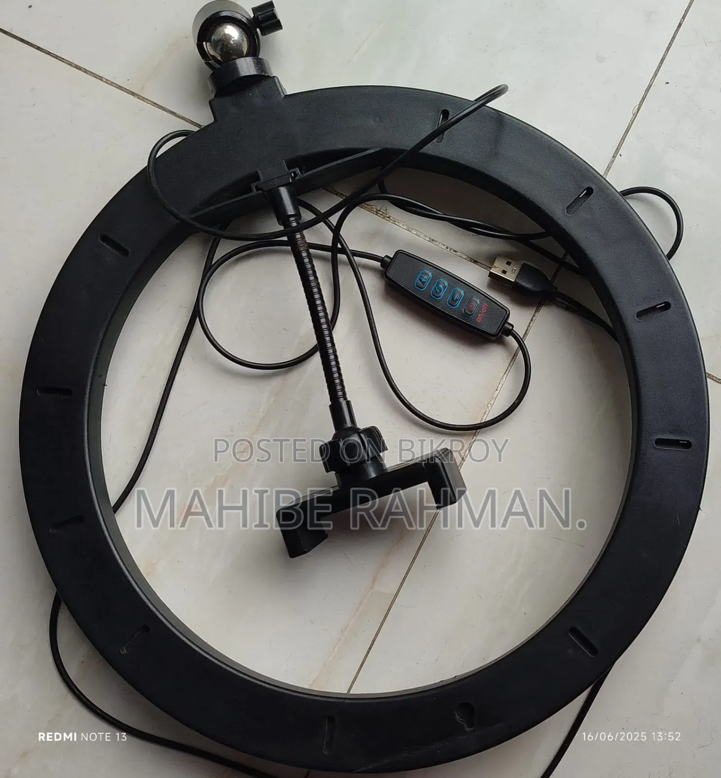 Ring Light 12 Inches New.