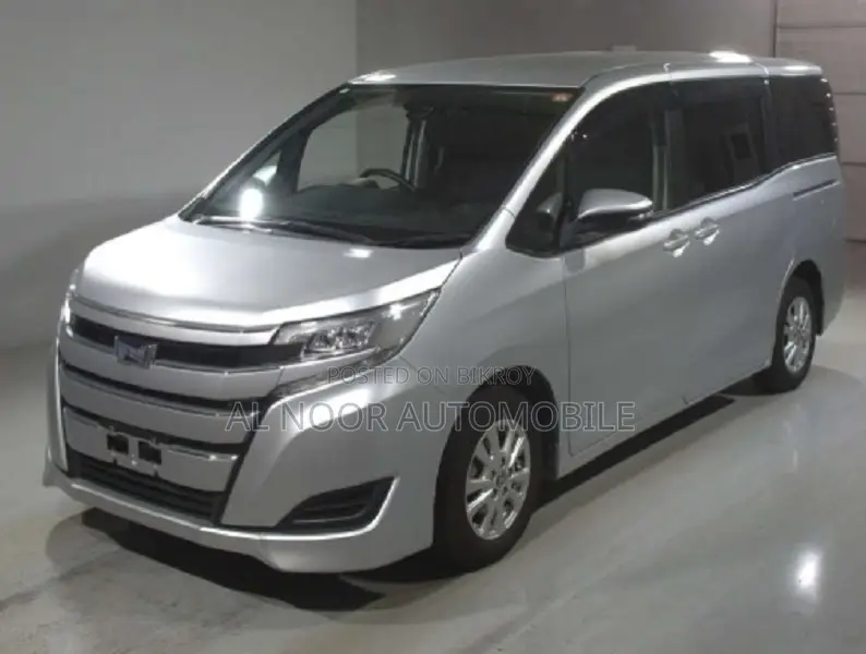 Toyota Noah 2021 Silver